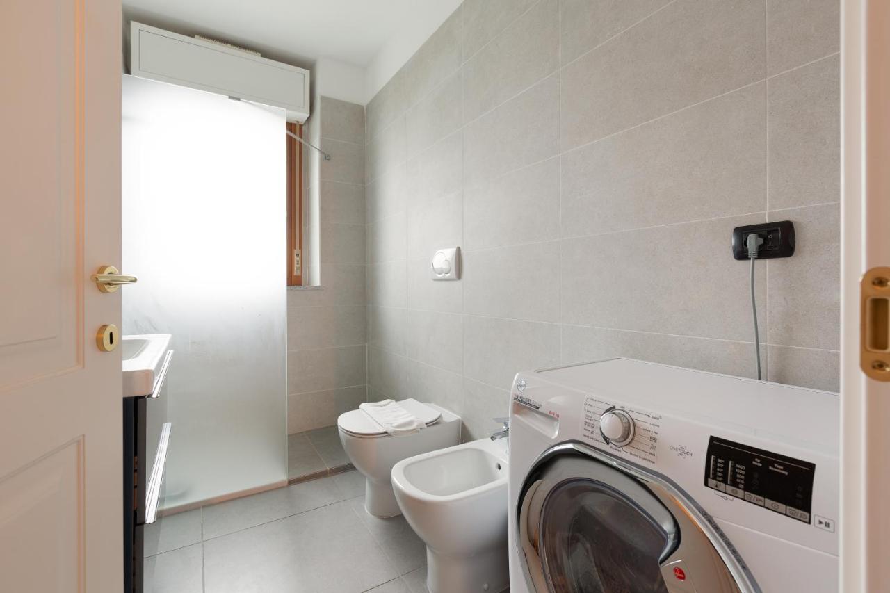 Milan Comfy Apartment X3 - With Balcony ภายนอก รูปภาพ